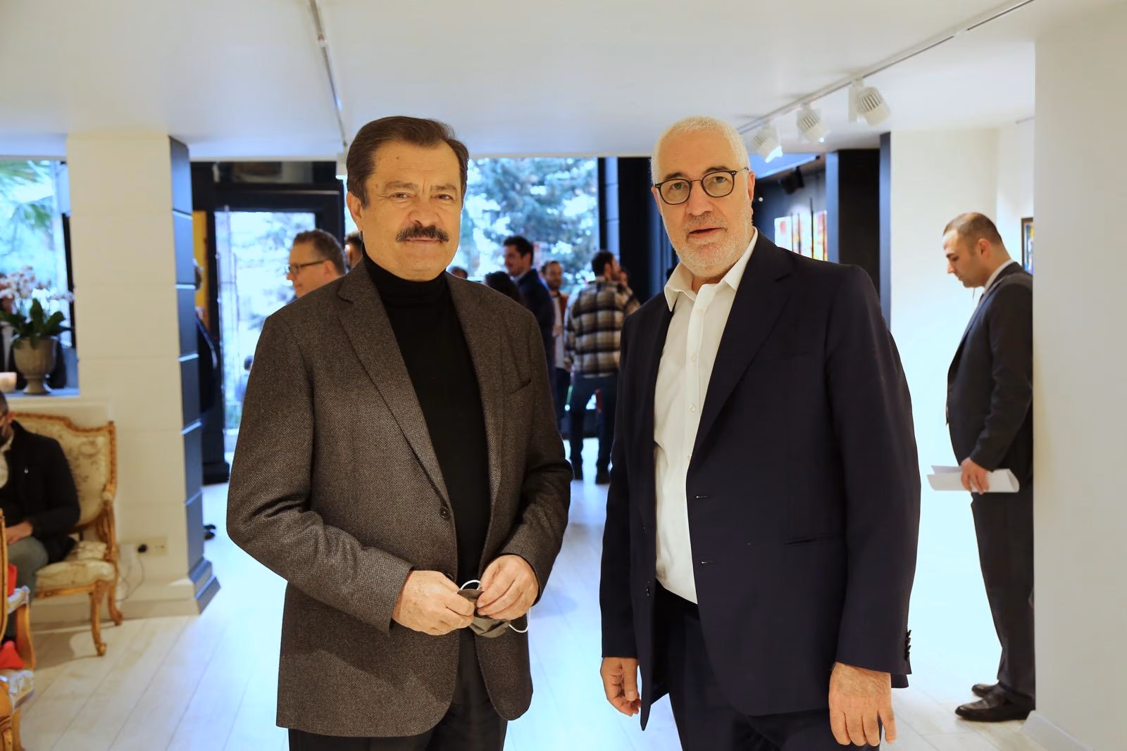 Mahmut Ceylan sergilerinden bir kare.